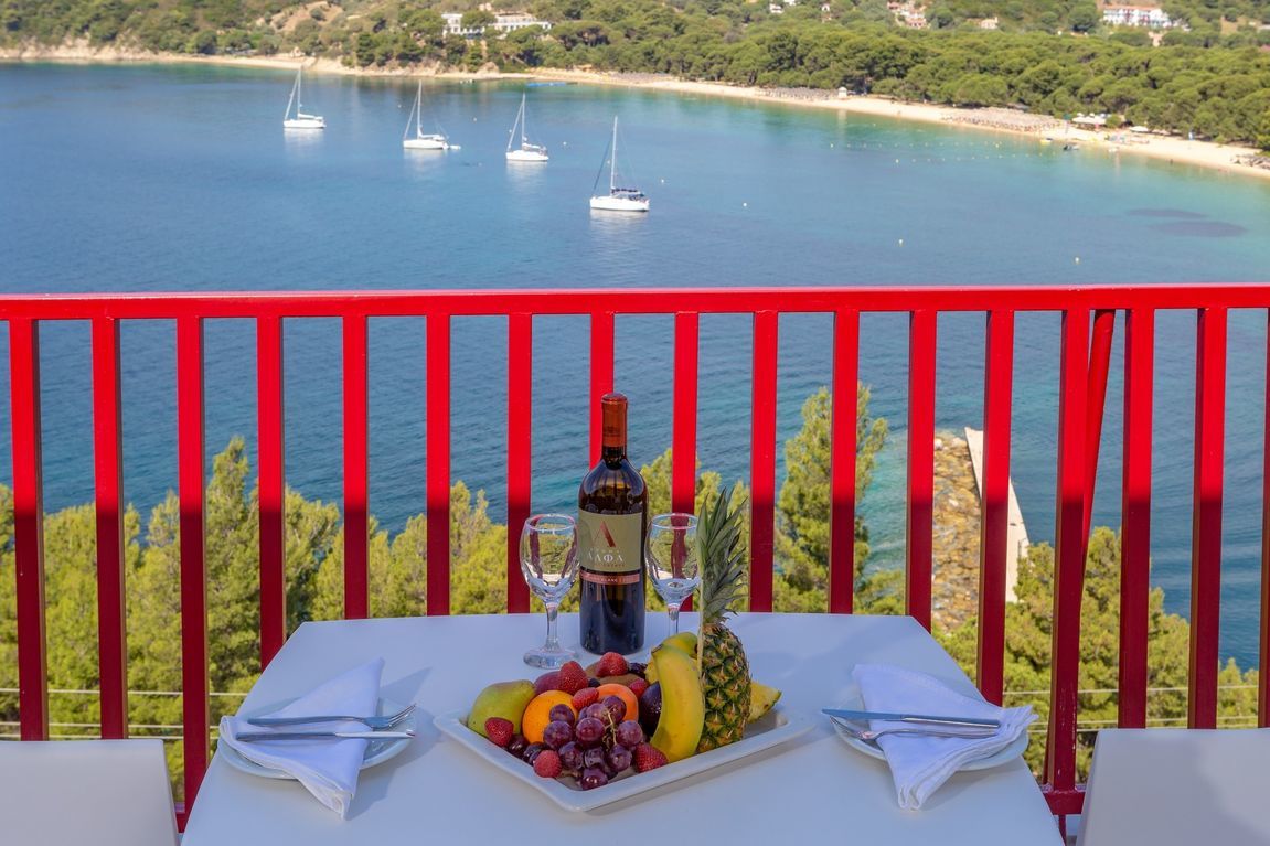 Wine-Balcony-