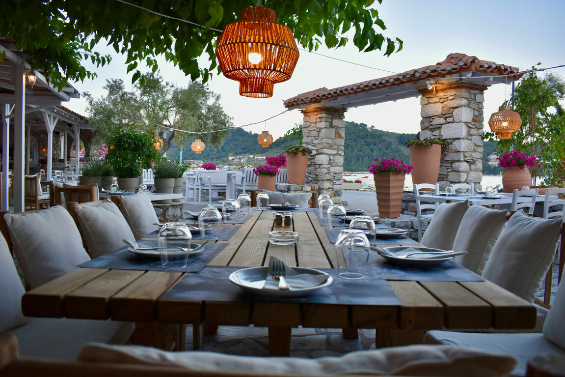 Carnayo_Restaurant